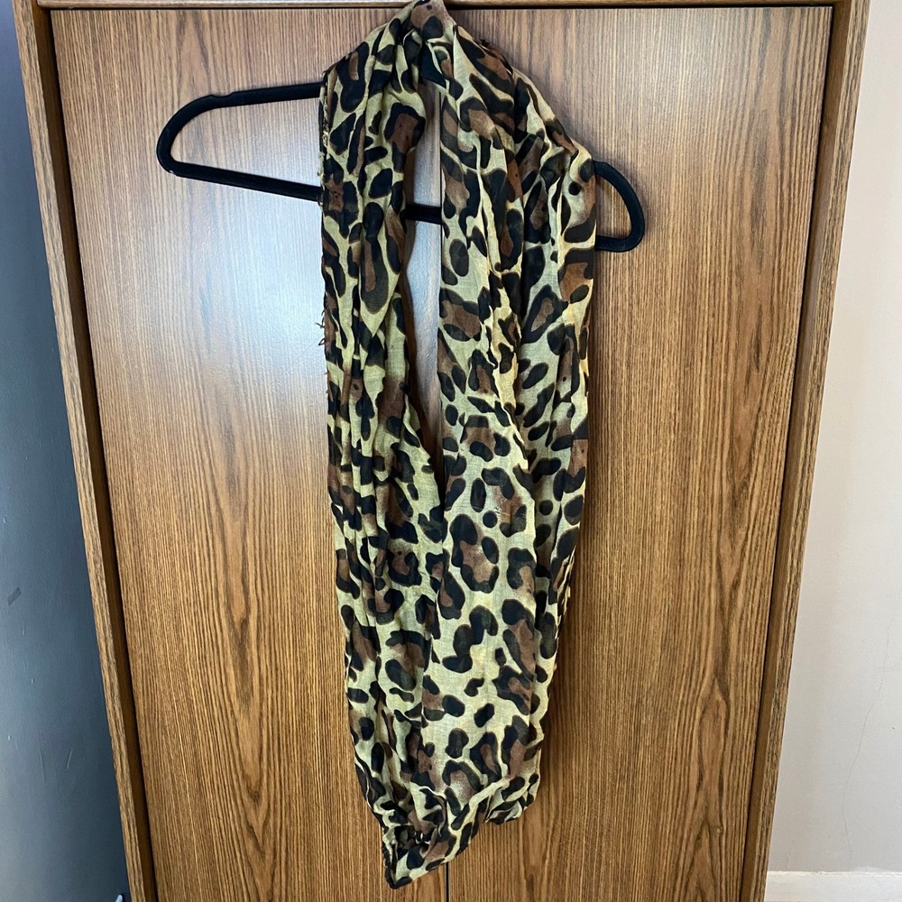 Croftโ & Barrow Infinity Scarf Womens OS Brown Leopard Print Lightweight Gauzy
